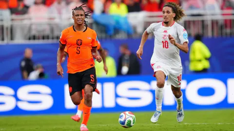 Fenerbahçe'de Sürpriz Transfer: Nathan Aké İmzayı Attı