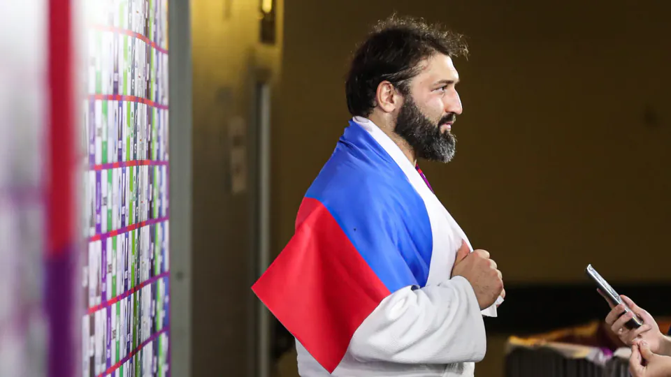 Dünya Şampiyonu İnal Tasoyev: "Şimdi Hedef Olimpiyat Altını" görseli