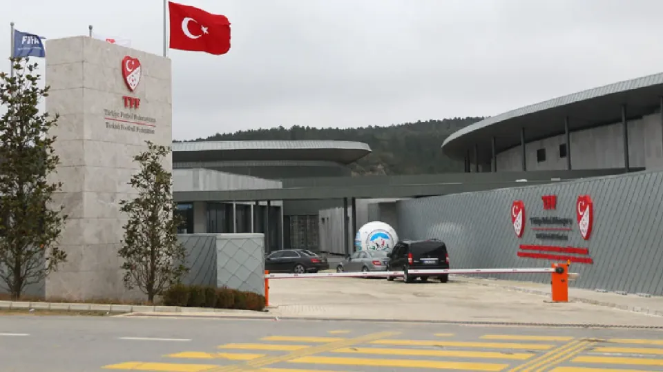 U18 Milli Takım'da Sürpriz Ayrılık: Veli Kavlak İstifasını Açıkladı görseli
