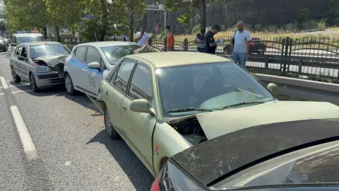 Samsun Canik'te 4 Otomobilin Karıştığı Zincirleme Trafik Kazası