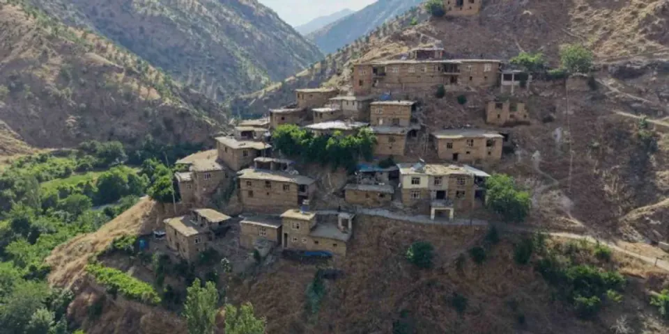 Bitlis Hizan'ın 300 Yıllık Tarihi: Hacı Mehmet Köyü Taş Evleri görseli