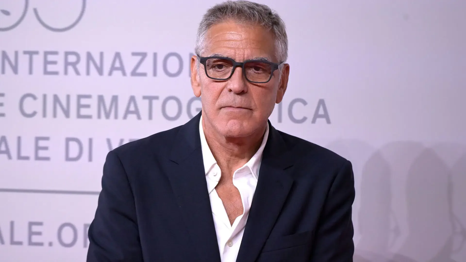 George Clooney, kaybettiği ablası Ada için duygularını paylaştı: "Zaman çok çabuk geçiyor" George Clooney, kaybettiği ablası Ada için duygularını paylaştı: "Zaman çok çabuk geçiyor"