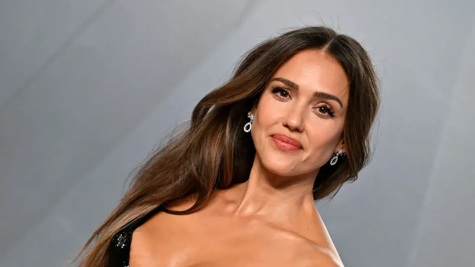 Jessica Alba Kızı Honor'ın Yale Yurt Odasını Paylaştı: 60 Milyon Dolar Servete Rağmen Sadelik Çarpıcı görseli