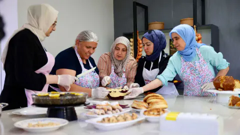 Buca'da Kadınlar İçin Mutfak Akademisi: Mesleki Eğitimler Başladı