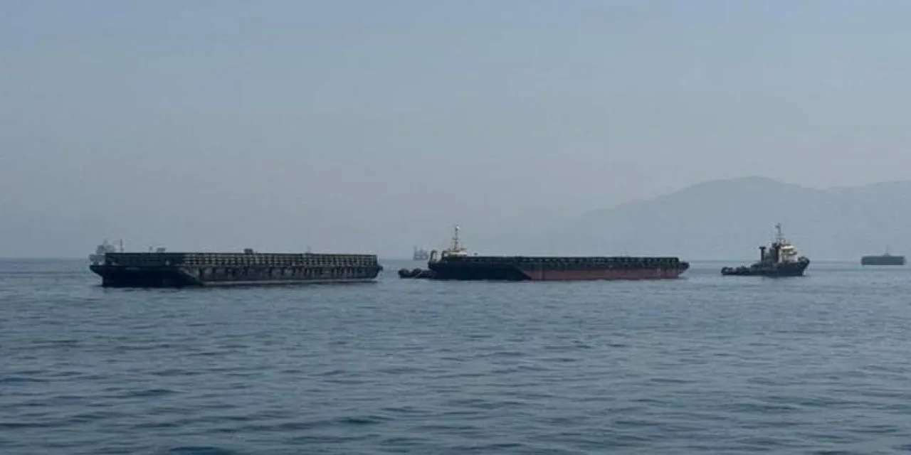İran'dan Stratejik Hamle: Hürmüz ve Babu'l Mendeb Hattı Güvenlik Kuşağına Dönüşüyor İran'dan Stratejik Hamle: Hürmüz ve Babu'l Mendeb Hattı Güvenlik Kuşağına Dönüşüyor