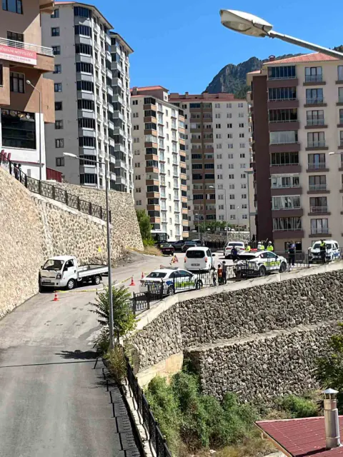 Gümüşhane'de direksiyon başında fenalaştı: 57 yaşındaki sürücü hayatını kaybetti