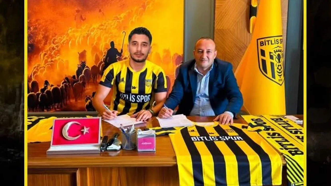 Bitlis Spor'da transfer hamlesi: Koray Yağcı imzayı attı Bitlis Spor'da transfer hamlesi: Koray Yağcı imzayı attı