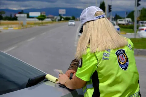 Düzce'de dev trafik operasyonu: 154 araç trafikten men edildi