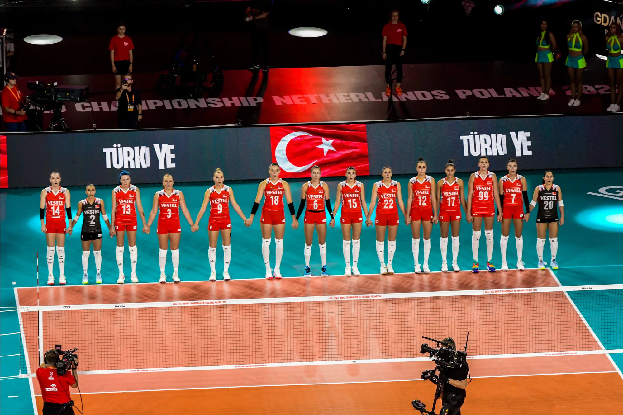 Dünya Voleybolunda Polonya Rüzgarı: Filenin Sultanları ile Ezeli Rekabet Dünya Voleybolunda Polonya Rüzgarı: Filenin Sultanları ile Ezeli Rekabet