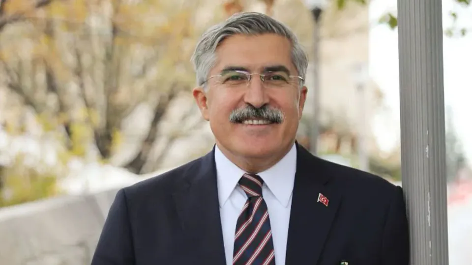 AK Parti'den Yayman: Türkiye tarihin doğru tarafında, ekonomi ve fon soruşturmaları mesajı verdi görseli