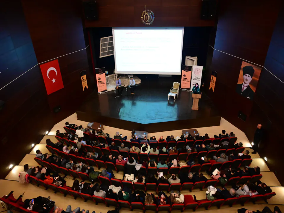 AK Parti'den Uşak'ta Mehmet Akif Ersoy Mahallesi'nde Vatandaş Buluşması görseli