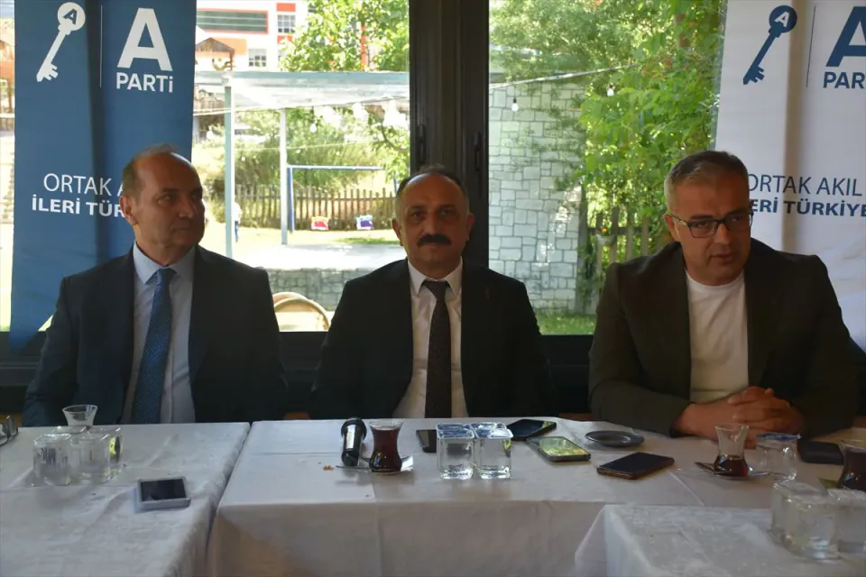 Anahtar Parti'den Gümüşhane Çıkarması: Siyasette 'Nezaket' ve 'Etik' Vurgusu görseli