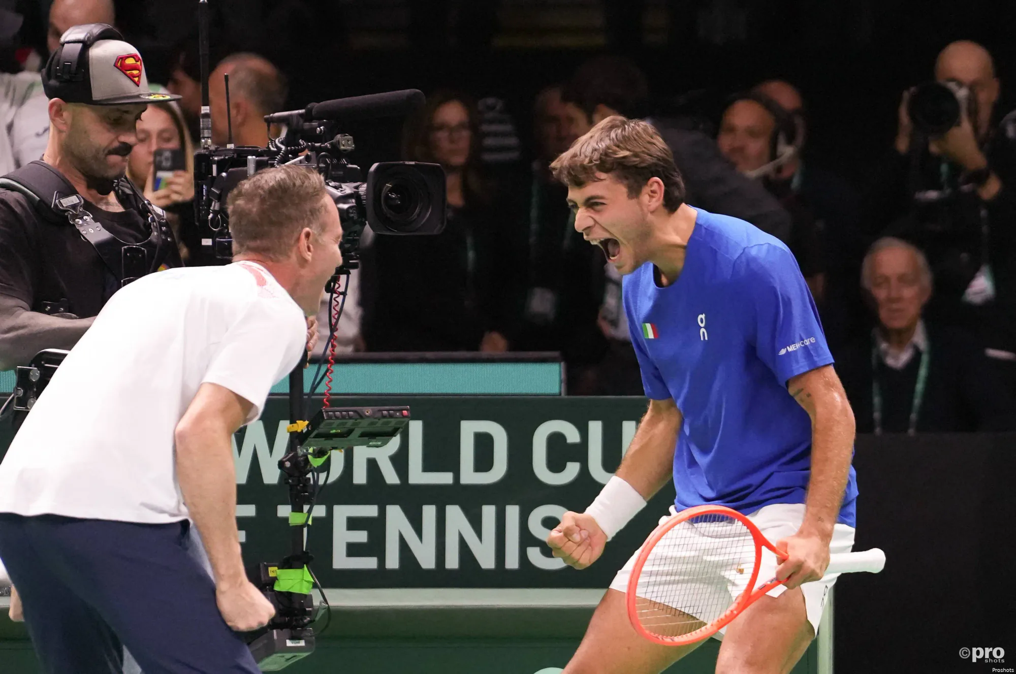 Wimbledon 2026: Cobolli ve Navone Maçı Karanlık Nedeniyle Durduruldu Wimbledon 2026: Cobolli ve Navone Maçı Karanlık Nedeniyle Durduruldu
