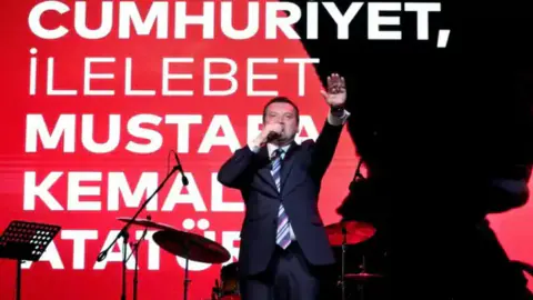 Silivri Belediye Başkanı Bora Balcıoğlu ve 17 kişi adliyeye sevk edildi