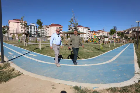 Bayburt Belediye Başkanı Memiş: Boş arsalar yeşil alan olacak, 2.500 metre bisiklet yolu hizmete girdi