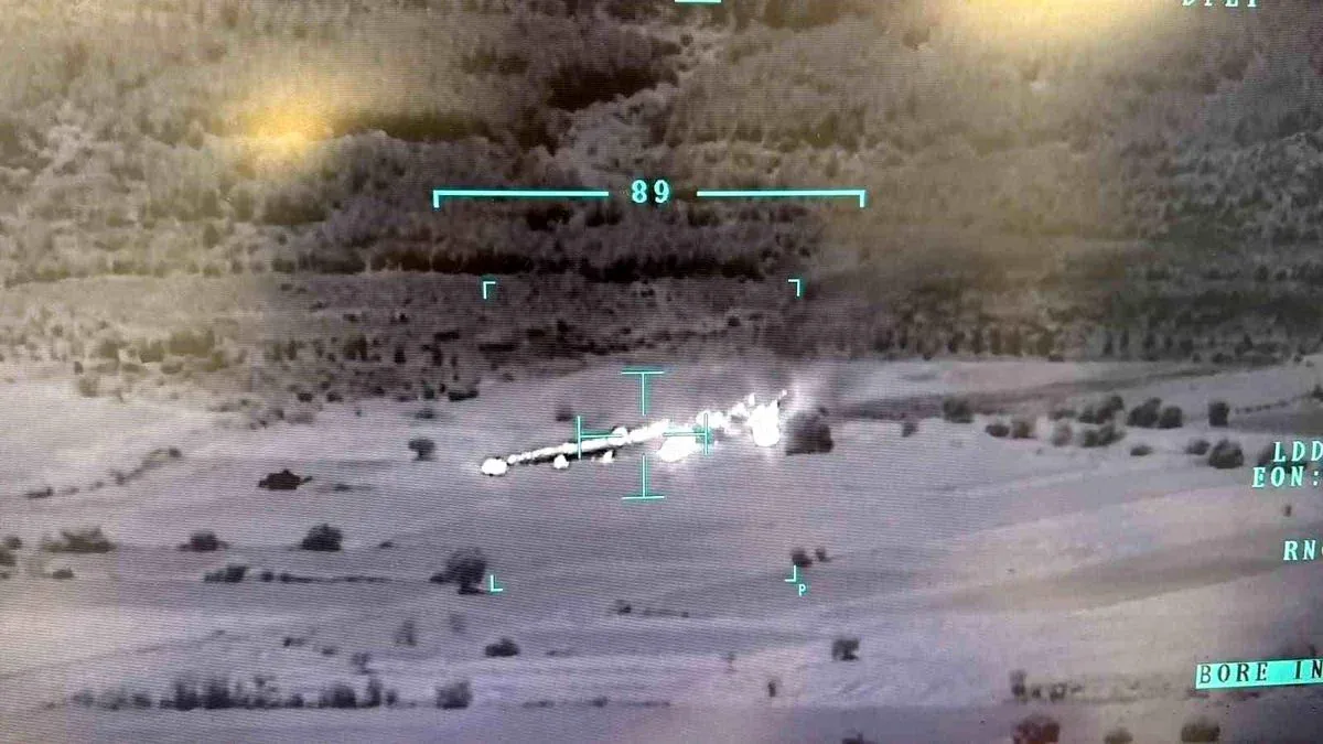 Çanakkale'de Tarım Arazisi Yangını: 10 Dönüm Alan Zarar Gördü Çanakkale'de Tarım Arazisi Yangını: 10 Dönüm Alan Zarar Gördü