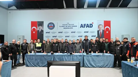 Kocaeli'de sağanak felaketi: Valiliği ve Büyükşehir kriz merkezinde koordine etti