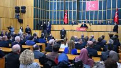 MHP'de 'Çerçeve Yasa' Sessizliği: Bahçeli'nin Tutumu Ne Anlama Geliyor?
