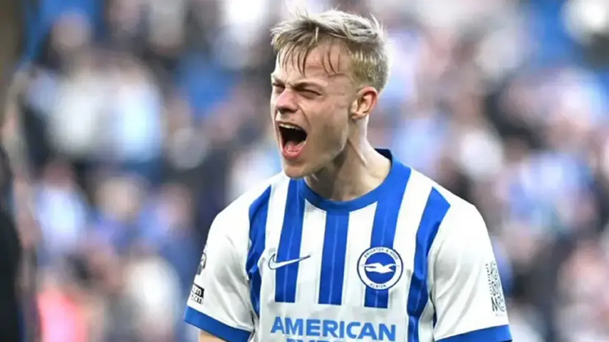 Tottenham'ın Van Hecke Hamlesi: Brighton'ın Savunma Hattında Kritik Saatler Tottenham'ın Van Hecke Hamlesi: Brighton'ın Savunma Hattında Kritik Saatler