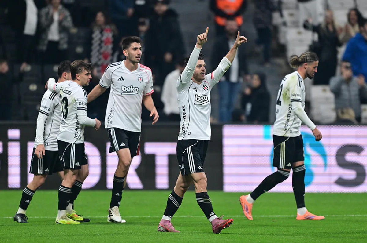 Amedspor'dan Beşiktaş'ta Bomba Transfer Hamlesi: Milot Rashica Gündemde Amedspor'dan Beşiktaş'ta Bomba Transfer Hamlesi: Milot Rashica Gündemde