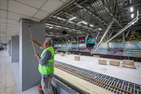 Celal Atik Spor Salonu FIBA Standartlarına Kavuşuyor Celal Atik Spor Salonu FIBA Standartlarına Kavuşuyor