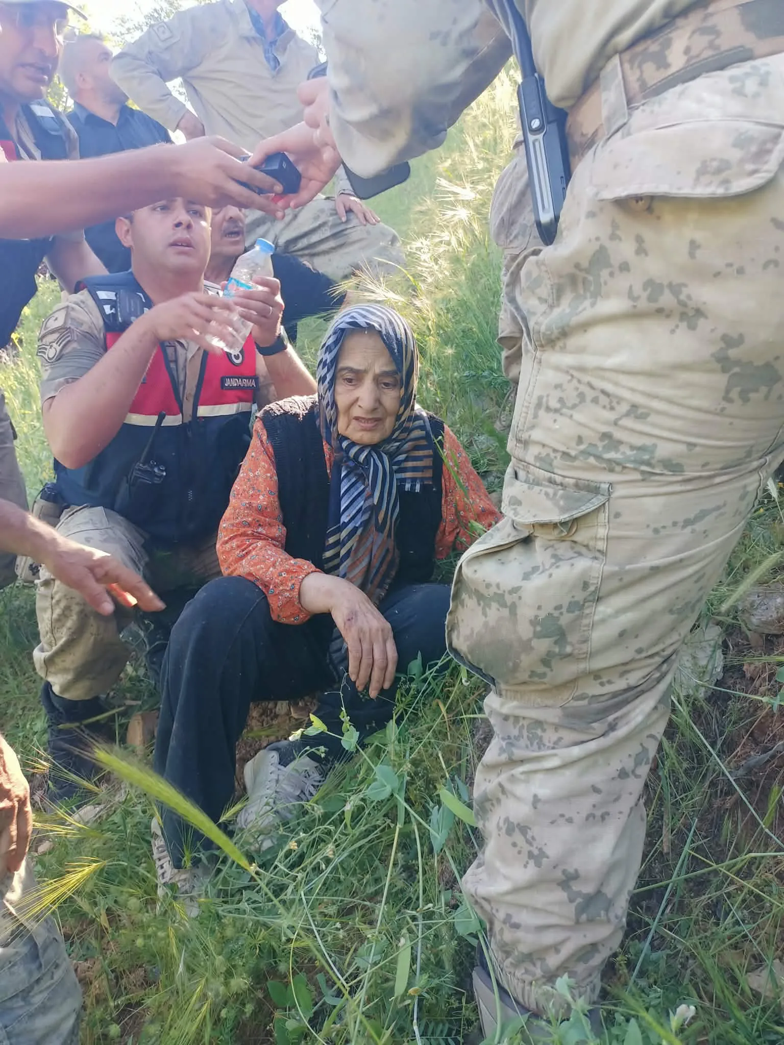 Tunceli'de Kayıp Alarmı: Alzheimer Hastası Görsen Özcan Dere Yatağında Bulundu Tunceli'de Kayıp Alarmı: Alzheimer Hastası Görsen Özcan Dere Yatağında Bulundu