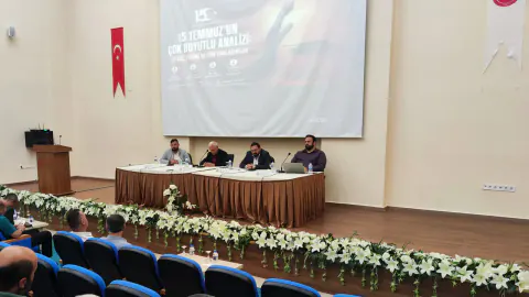 Gümüşhane Üniversitesi'nde 15 Temmuz'un Çok Boyutlu Analizi Yapıldı