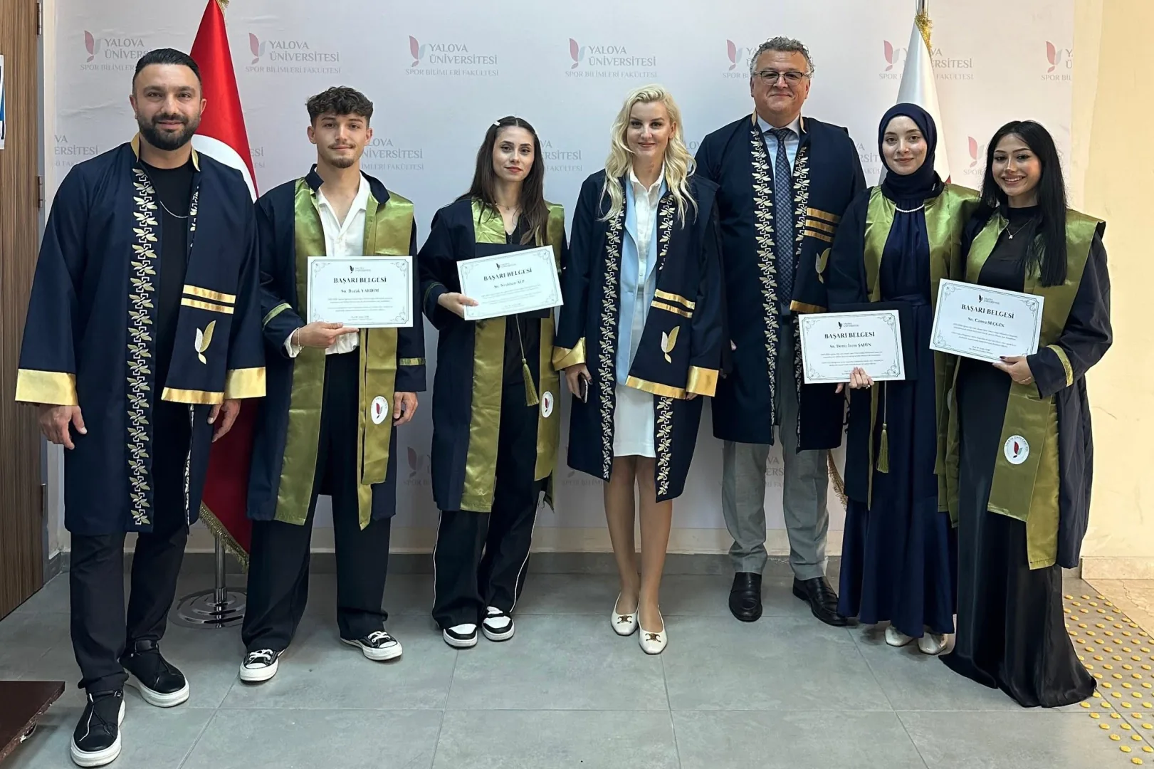 Yalova Üniversitesi Spor Bilimleri Fakültesi'nde Başarı Ödülleri Sahiplerini Buldu Yalova Üniversitesi Spor Bilimleri Fakültesi'nde Başarı Ödülleri Sahiplerini Buldu