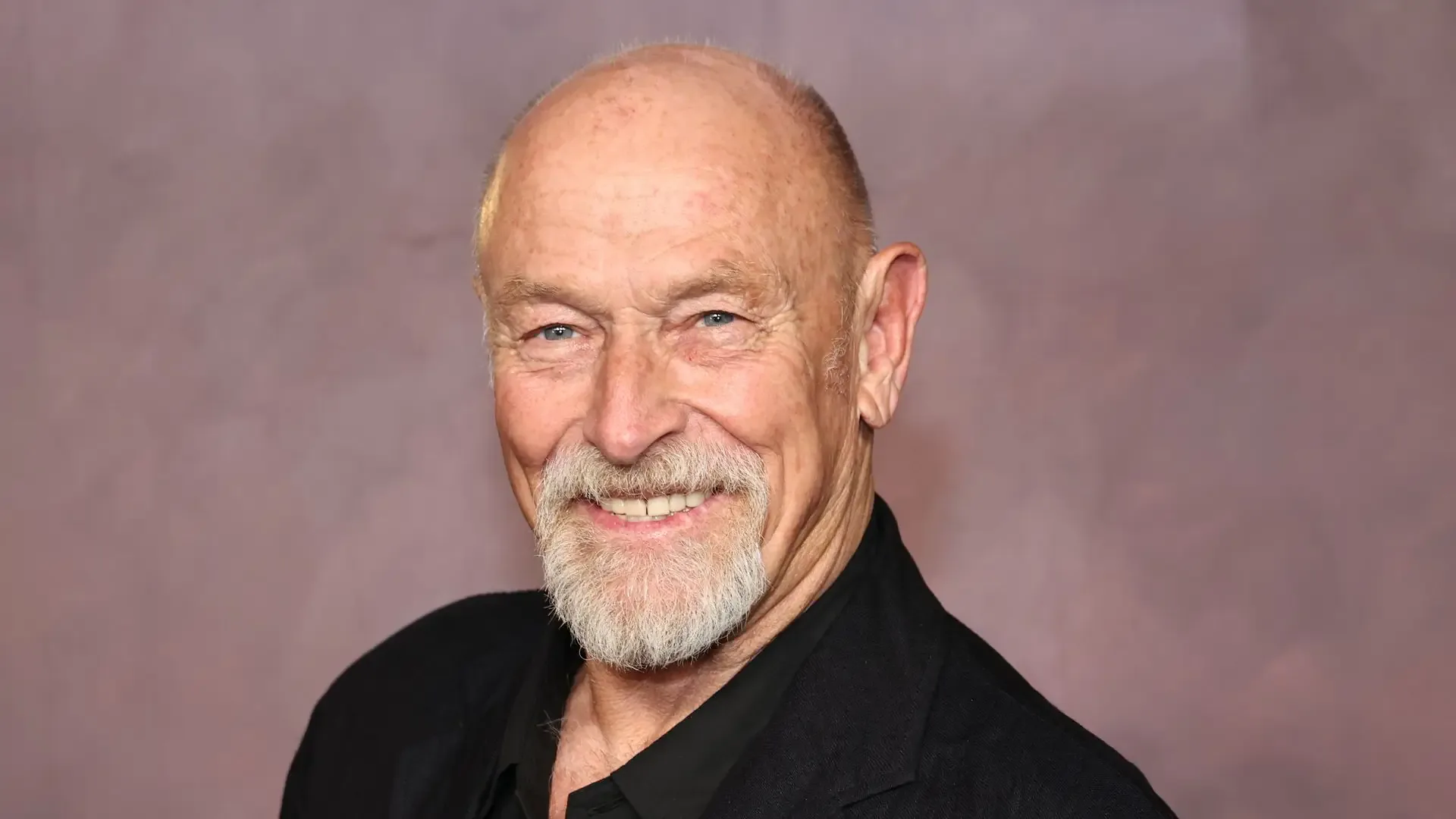 Corbin Bernsen'den Evliliğin Sırrı: 40 Yıllık Evliliğin Formülü Açıklandı Corbin Bernsen'den Evliliğin Sırrı: 40 Yıllık Evliliğin Formülü Açıklandı