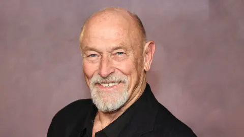 Corbin Bernsen'den Evliliğin Sırrı: 40 Yıllık Evliliğin Formülü Açıklandı