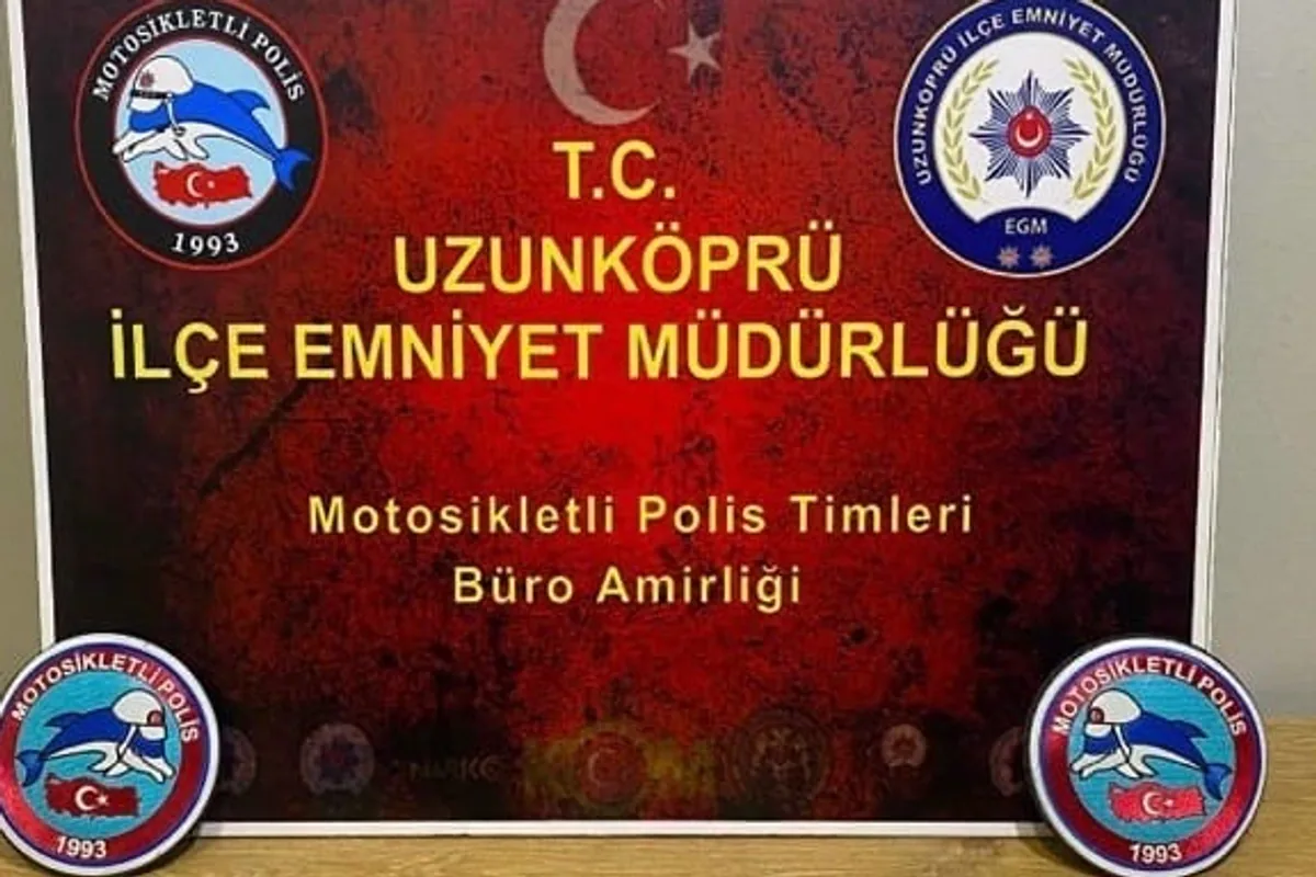 Uzunköprü'de Yunus Polisleri Geçit Vermedi: Araçta Uyuşturucu Yakalandı Uzunköprü'de Yunus Polisleri Geçit Vermedi: Araçta Uyuşturucu Yakalandı