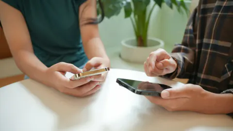 Akıllı Telefon Kullanımı Vücut Yapısını Nasıl Değiştiriyor?
