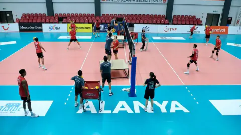 Alanya Belediyespor Ziraat Bankkart'ı Beklerken Çift Antrenman Yürüttü