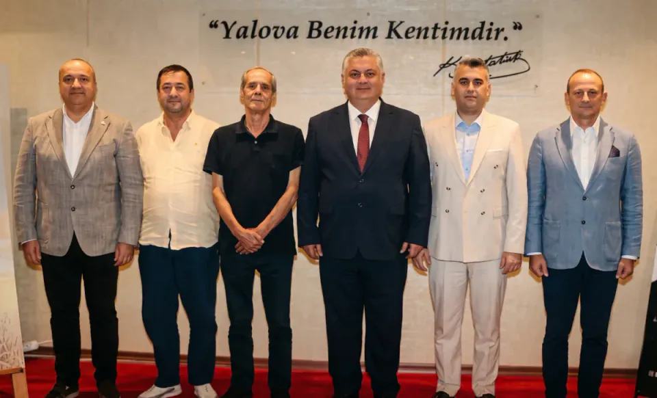 CHP'de İstifa Hareketliliği: Yalova'da 6 Belediye Başkanı Yeni Parti'ye Geçti görseli