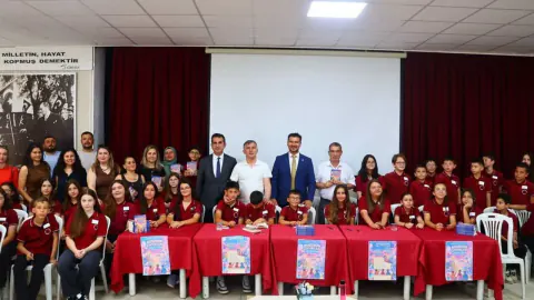 Babaeski'de Genç Yazarlar Sahneye Çıktı: 'Bugünün Çocukları, Geleceğin Ataları' Tanıtıldı