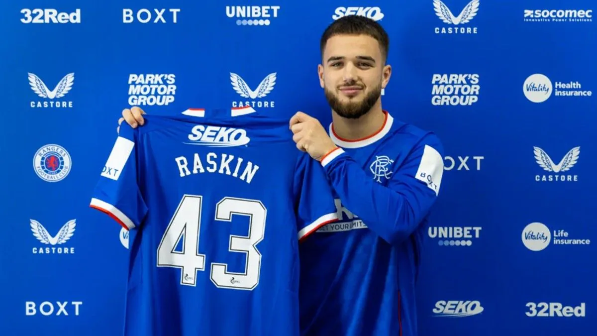 Beşiktaş'ın Orta Saha Planı Karıştı: Nicolas Raskin İçin Üçlü Rekabet Beşiktaş'ın Orta Saha Planı Karıştı: Nicolas Raskin İçin Üçlü Rekabet
