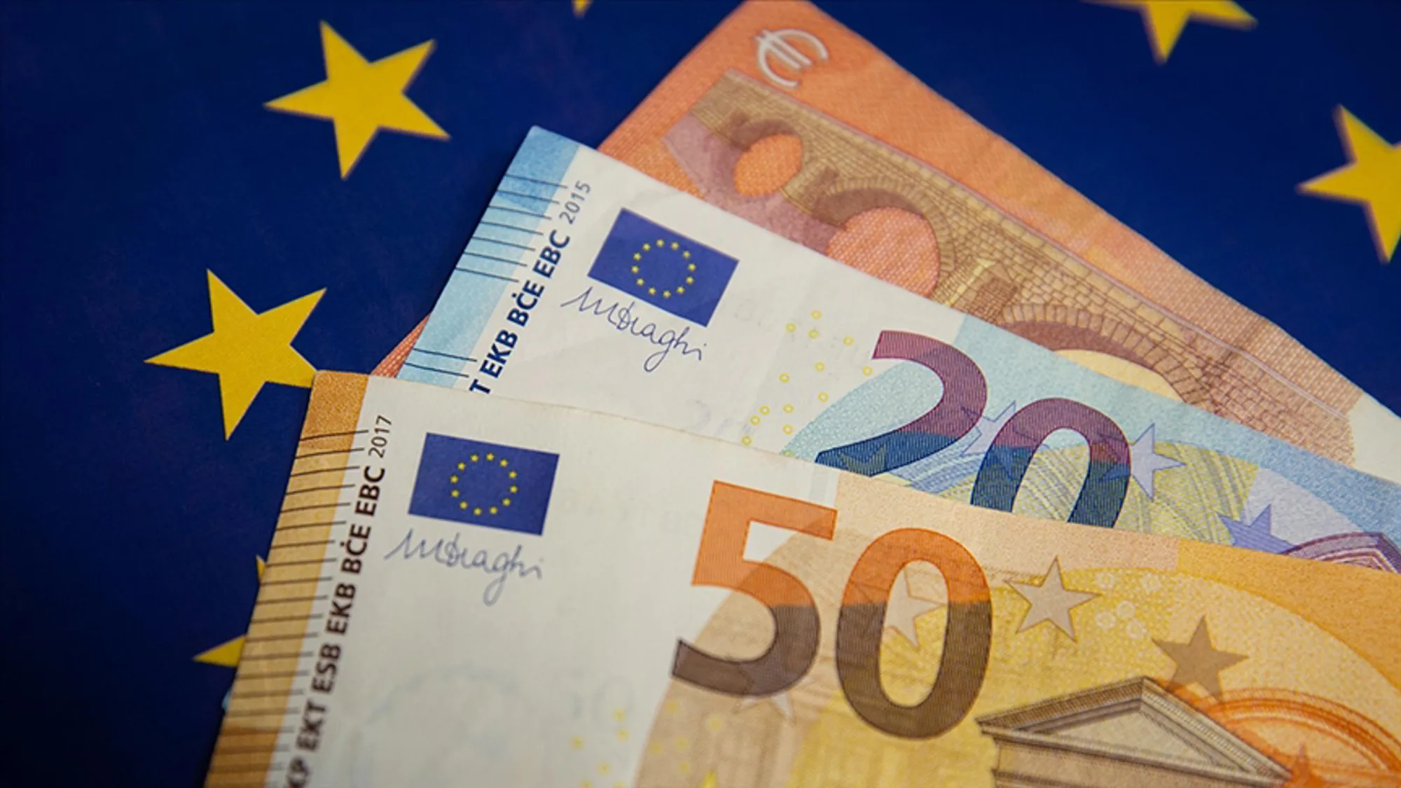Euro'da Sert Düşüş: Orta Doğu Gerilimi ve Faiz Beklentileri Kuru Vurdu Euro'da Sert Düşüş: Orta Doğu Gerilimi ve Faiz Beklentileri Kuru Vurdu