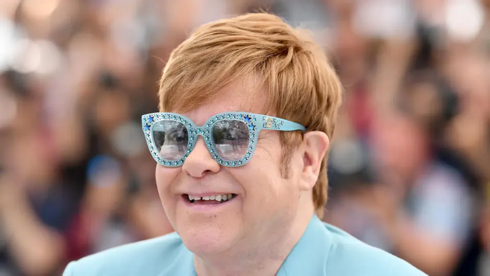 Elton John: 'Hayatım hiç bu kadar güzel olmamıştı' – 34 Yıllık Alkolsüzlük ve Harry Styles ile Özel Anılar görseli