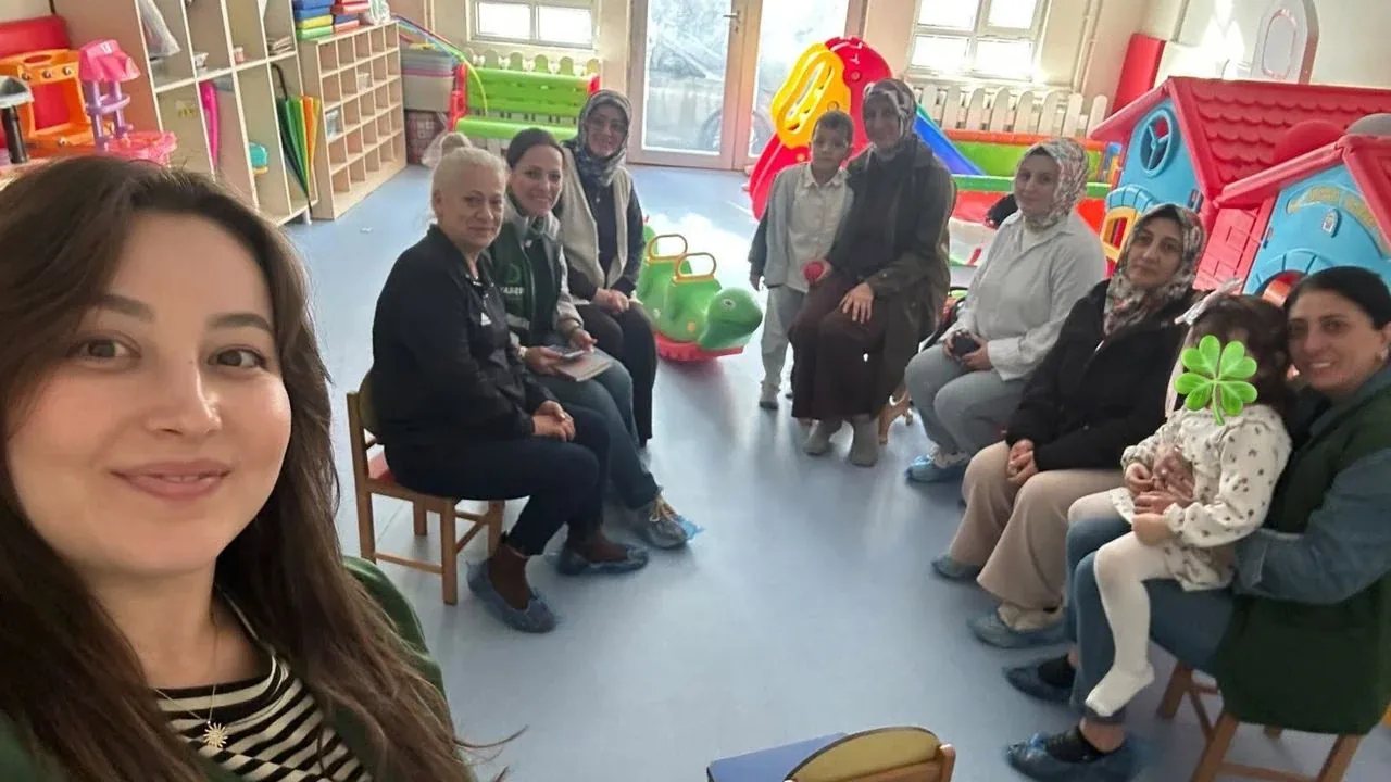 Yeşilay Bilecik'ten velilere: Bağımlılıktan koruma ailede başlar Yeşilay Bilecik'ten velilere: Bağımlılıktan koruma ailede başlar