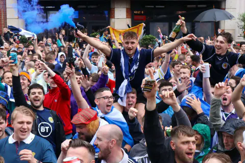 İskoçya Milli Takımı ve 'Tartan Army' Boston Sokaklarını Renklendirdi
