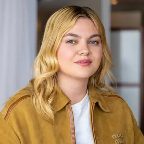 Louane evliliği 4 ayda bitti: Florian Rossi'yle yollar ayrıldı, yeni albümdeki şarkı ipucu vermiş