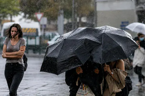 Türkiye'de Son 21 Yılın En Serin Temmuz Günü: 35 İlde Turuncu Alarmı Verildi