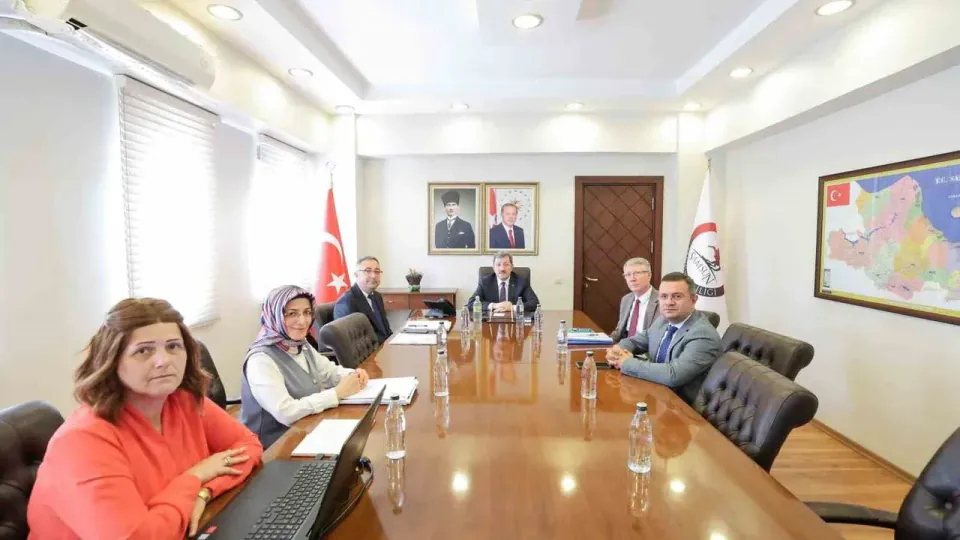 Samsun'da mahalle ihtiyaçları gündemde: Yol, altyapı ve güvenlik için koordinasyon toplantısı görseli