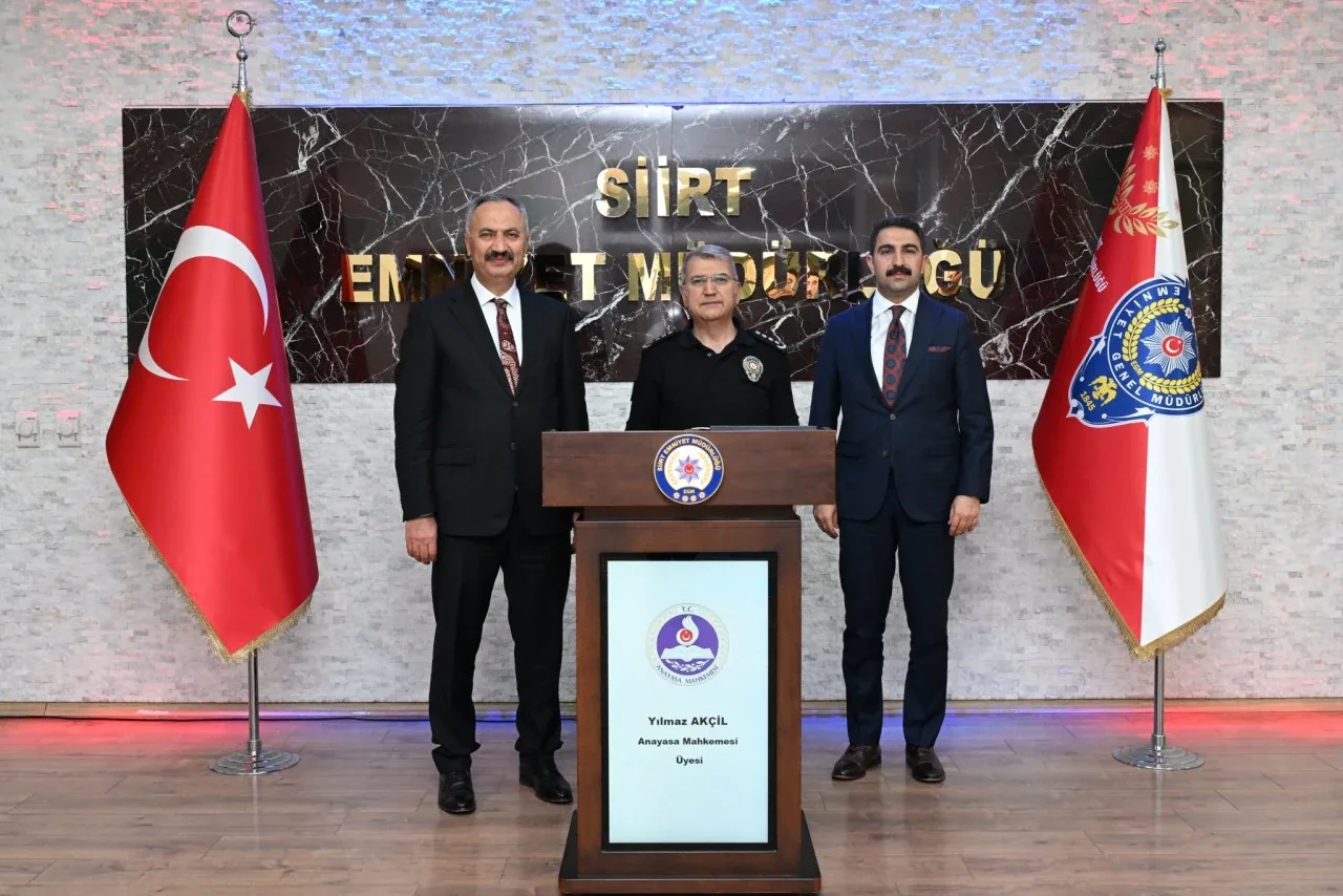 AYM Üyeleri Akçil ve Canpolat'tan Siirt Emniyet Müdürü Özdemir'e Ziyaret AYM Üyeleri Akçil ve Canpolat'tan Siirt Emniyet Müdürü Özdemir'e Ziyaret