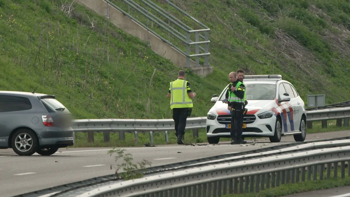 Hollanda'da A76'da Ölümlü Kaza: Polis 'Suç Unsuru Yok' Kararını Verdi Hollanda'da A76'da Ölümlü Kaza: Polis 'Suç Unsuru Yok' Kararını Verdi