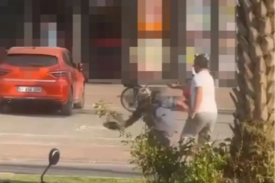 Antalya'da trafik kavgasına ağır yaptırım: Taksi şoförüne 180 bin TL ceza görseli