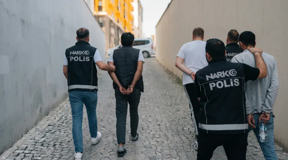 75 İlde Dev Narkotik Operasyonu: Binlerce Personel ve Tonlarca Madde görseli