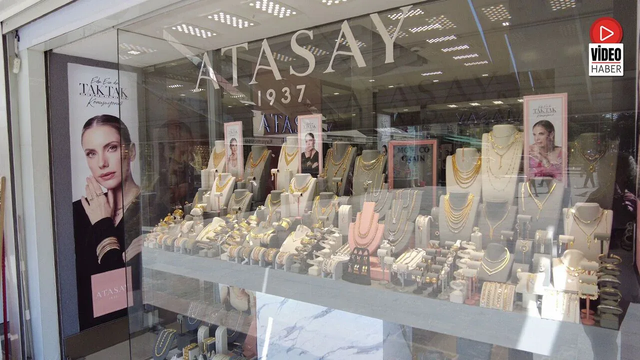 Erzincan Atasay'da Pırlanta Ürünlerinde Büyük İndirim Kampanyası Başladı Erzincan Atasay'da Pırlanta Ürünlerinde Büyük İndirim Kampanyası Başladı