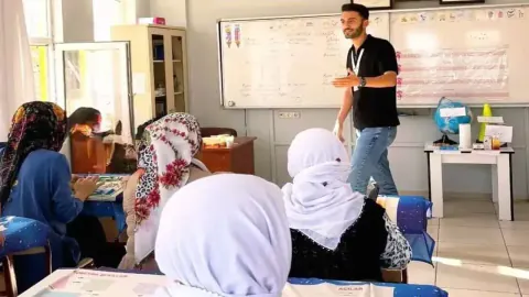 Güçlükonak'ta köylülere ağız diş sağlığı eğitimi: "Günde iki kez fırçalama yetmez"