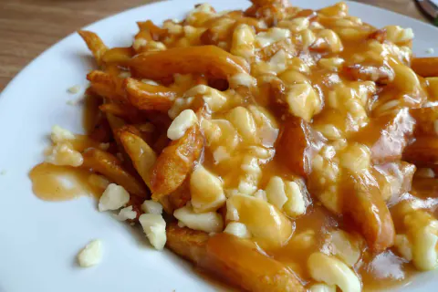 Kanada'nın Milli Yemeği 'Poutine' Siyasi Gerginliğin Hedefinde